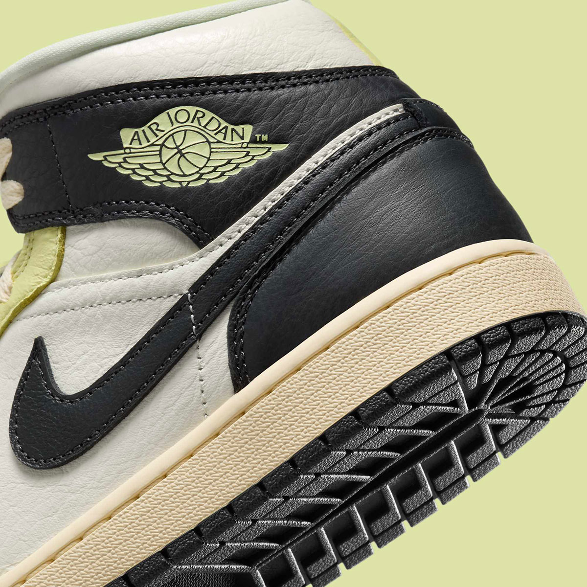 Air Jordan 1 Mid Fall League Hq3008 130 1