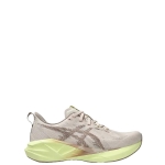 Novablast 5 running trainers in mineral beige and taupe grey