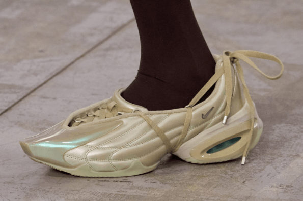 https%3A%2F%2Fhypebeast.com%2Fimage%2F2025%2F09%2F25%2Fare-fashion-watch-parties-the-new-spectator-sport-00.png