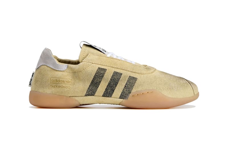 Best Sneaker Releases October 2025 Week 1 Air Afrique Nike Air Max RK61 POST ARCHIVE FACTION On Cloudmonster Hyper A$AP Rocky PUMA Inhale Mostro Mostro Gabbia Aminé New Balance ABZORB 2000 Biblioteca Nike LeBron 23 Miami Twice Up There ASICS GEL-KAYANO 12.1 Natsukashii Song for the Mute adidas Adizero PR Taekwondo Mei WTAPS New Balance ABZORB 2010 Jordan Tatum 4 St. Louis Pharrell Williams adidas VIRGINIA Adistar Jellyfish Green Grey