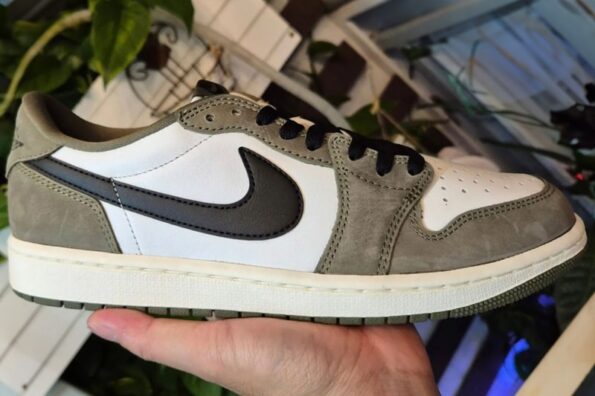https%3A%2F%2Fhypebeast.com%2Fimage%2F2025%2F04%2F05%2Fair-jordan-1-low-og-medium-olive-hq6998-200-release-info-00.jpg