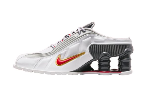 https%3A%2F%2Fhypebeast.com%2Fimage%2F2025%2F08%2F07%2Fmartine-rose-nike-shox-mr4-mule-white-metallic-platinum-dark-charcoal-varsity-red-im5420-100-release-info-000.jpg