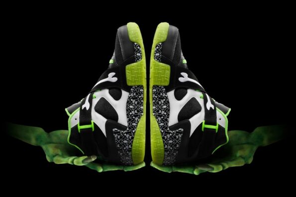 https%3A%2F%2Fhypebeast.com%2Fimage%2F2025%2F10%2F14%2Funboxing-laika-nike-weird-wins-paranorman-air-raid-2-film-release-0.jpg