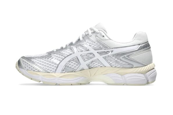 https%3A%2F%2Fhypebeast.com%2Fimage%2F2025%2F10%2F17%2Fasics-gel-cumulus-16-white-white-1203a733-102-release-info.jpg