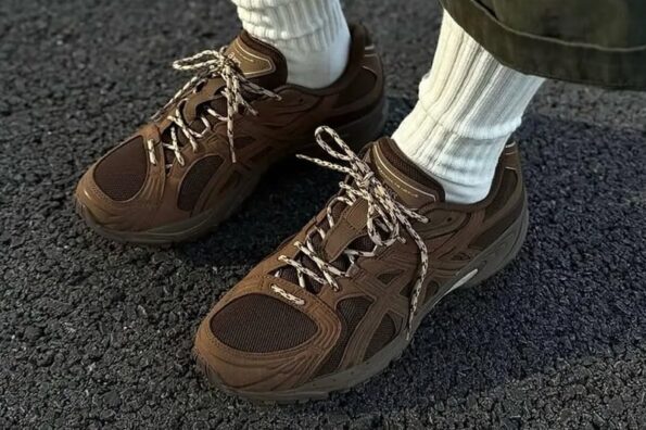 https%3A%2F%2Fhypebeast.com%2Fimage%2F2025%2F11%2F04%2Fasics-gel-kahana-tr-nexus-brown-1203b123-200-release-info-0.jpg