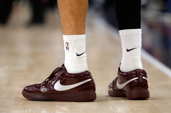 https%3A%2F%2Fhypebeast.com%2Fimage%2F2025%2F11%2F10%2Fdevin-booker-nike-book-1-impala-1996-chevy-impala-ss.jpg