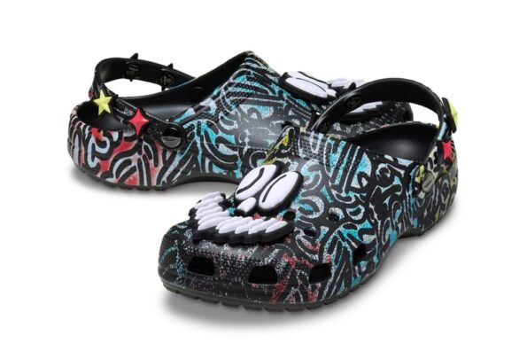 https%3A%2F%2Fhypebeast.com%2Fimage%2F2025%2F11%2F13%2Fslawn-crocs-classic-clog-211084-001-release-info-000.jpg