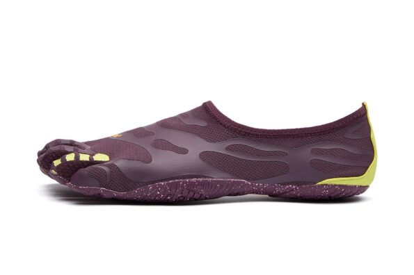 https%3A%2F%2Fhypebeast.com%2Fimage%2F2025%2F11%2F17%2Fvibram-fivefingers-fall-winter-2025-collection-release-info-0.jpg
