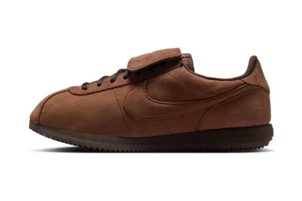 https%3A%2F%2Fhypebeast.com%2Fimage%2F2025%2F11%2F29%2Fnike-cortez-leather-morse-code-cacao-wow-velvet-brown-ir0800-299-release-info-0.jpg