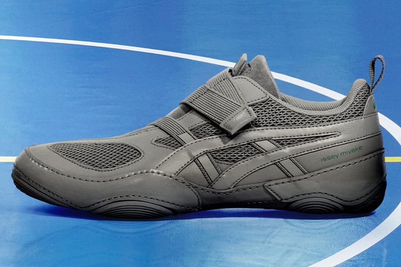 Best Sneaker Releases December 2025 Week 5 Nike Book 1 Torched New Balance Year of the Horse Collection Nike Kobe 9 EM Protro Stitches New Balance AC Runner Nike A’One Stone Mauve Nike Sabrina 3 Iron Grey New Balance RC56 Ice Wine Nike Book 2 Rising Converse SHAI 001 Clean Slate MDS MIYAKE DESIGN STUDIO ASICS HYPER TAPING