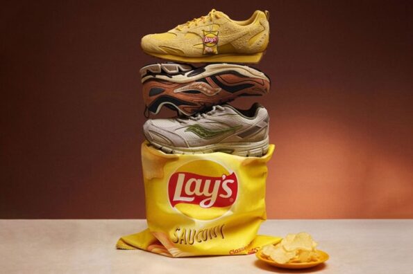https%3A%2F%2Fhypebeast.com%2Fimage%2F2025%2F12%2F10%2Flays-saucony-cohesion-2k-grid-fusion-trainer-80x-collaboration-collection-release-info-000.jpg