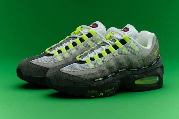 https%3A%2F%2Fhypebeast.com%2Fimage%2F2025%2F12%2F10%2Fundefeated-nike-air-max-95-neon-colorway-black-neon-yellow-light-charcoal-light-graphite-ib4523-004-release-info-000.jpg