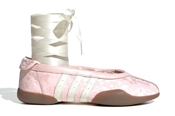 https%3A%2F%2Fhypebeast.com%2Fimage%2F2026%2F01%2F07%2Fliberty-london-x-adidas-2026-collection-release-info-000.jpg