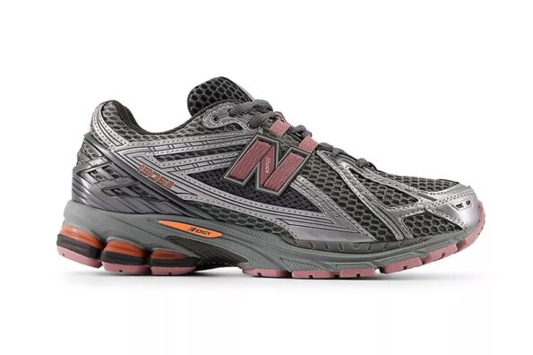 https%3A%2F%2Fhypebeast.com%2Fimage%2F2026%2F01%2F07%2Fnew-balance-1906r-dark-silver-metallic-pink-U190629R-release-info-000.jpg