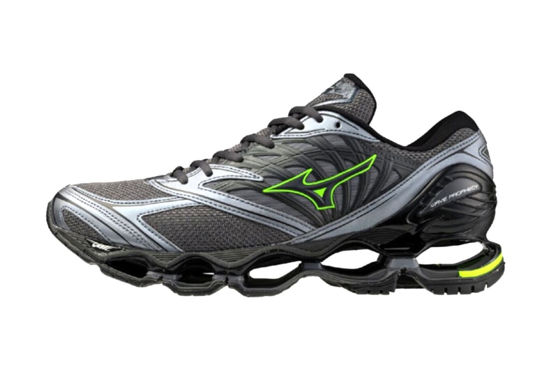 https%3A%2F%2Fhypebeast.com%2Fimage%2F2026%2F01%2F13%2Fft-mizuno-wave-prophecy-ls-gray-blue-yellow-metallic-grey-d1ga3337-09-japan-exclusive-colorway-release-info.jpg