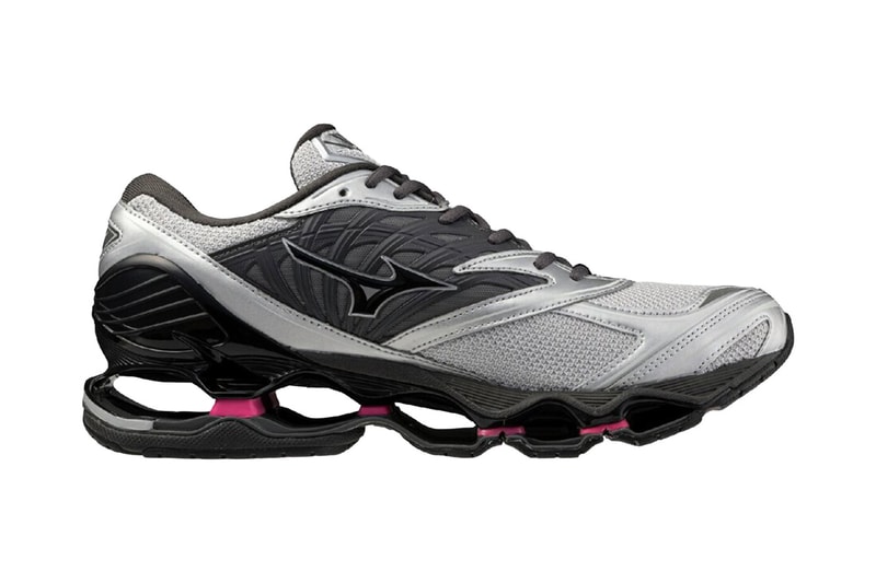 https%3A%2F%2Fhypebeast.com%2Fimage%2F2026%2F01%2F13%2Fmizuno-wave-prophecy-ls-silver-dark-gray-pink-d1ga3337-08-japan-exclusive-colorway-release-info-0.jpg