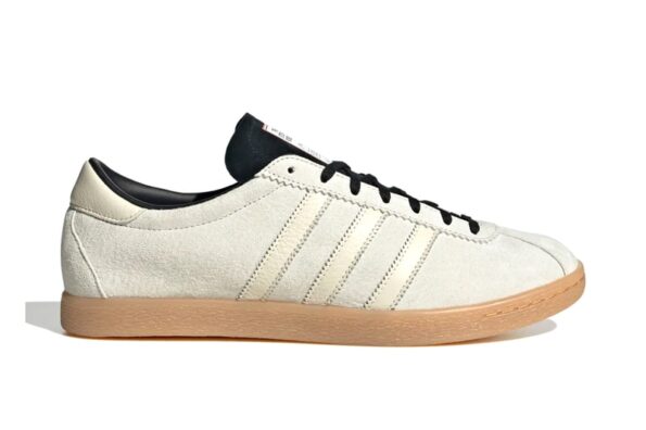 https%3A%2F%2Fhypebeast.com%2Fimage%2F2026%2F01%2F14%2Fadidas-x-the-stone-roses-x-manchester-united-tobacco-white-gum-kh9351-release-info-0-1.jpg