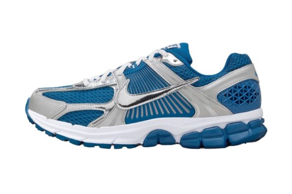 https%3A%2F%2Fhypebeast.com%2Fimage%2F2026%2F01%2F14%2Fnike-zoom-vomero-5-court-blue-metallic-silver-iq9392-476-official-images-0.jpg