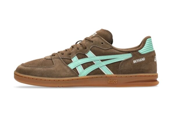 https%3A%2F%2Fhypebeast.com%2Fimage%2F2026%2F01%2F22%2Fasics-skyhand-og-brown-storm-ice-green-1203a452-202-release-info-0.jpg