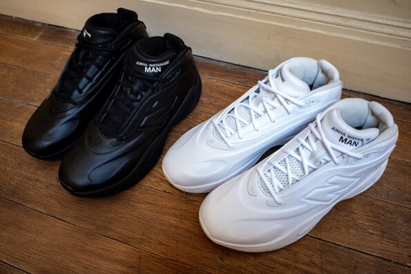 https%3A%2F%2Fhypebeast.com%2Fimage%2F2026%2F01%2F27%2Fjunya-watanabe-man-new-balance-p400-triple-black-white-exclusive-closer-look-000.jpg
