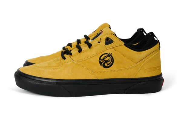 https%3A%2F%2Fhypebeast.com%2Fimage%2F2026%2F02%2F23%2Fpalace-skateboards-vans-low-2-black-true-white-yellow-release-info-0.jpg