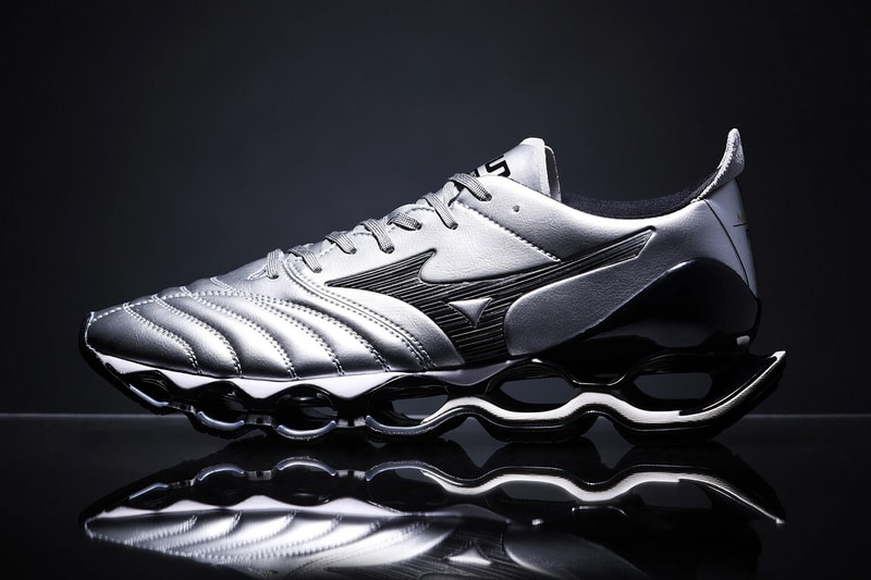 https%3A%2F%2Fhypebeast.com%2Fimage%2F2026%2F02%2F24%2Fmizuno-wave-prophecy-morelia-neo-silver-d1ga255103-release-info-0.jpg