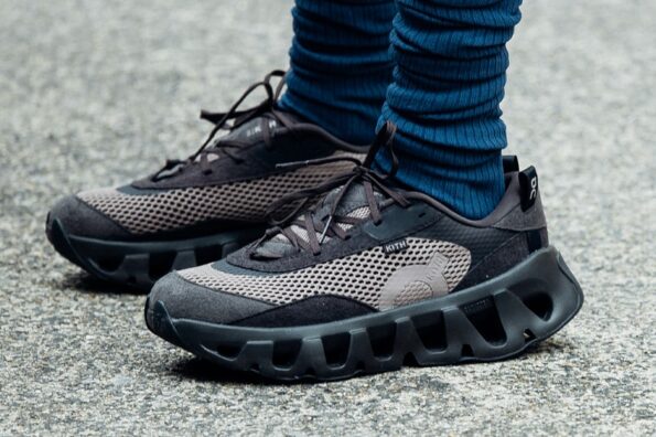 https%3A%2F%2Fhypebeast.com%2Fimage%2F2026%2F03%2F23%2Fbest-footwear-trends-tokyo-fashion-week-fw26-000.jpg