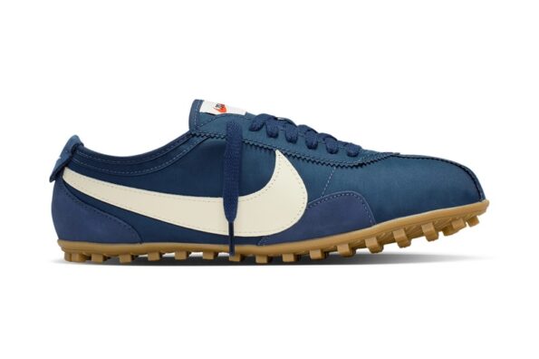 https%3A%2F%2Fhypebeast.com%2Fimage%2F2026%2F04%2F16%2FNike-Moon-Shoe-OG-Midnight-Navy-IW0955-400-release-info-Official-Images-0.jpg